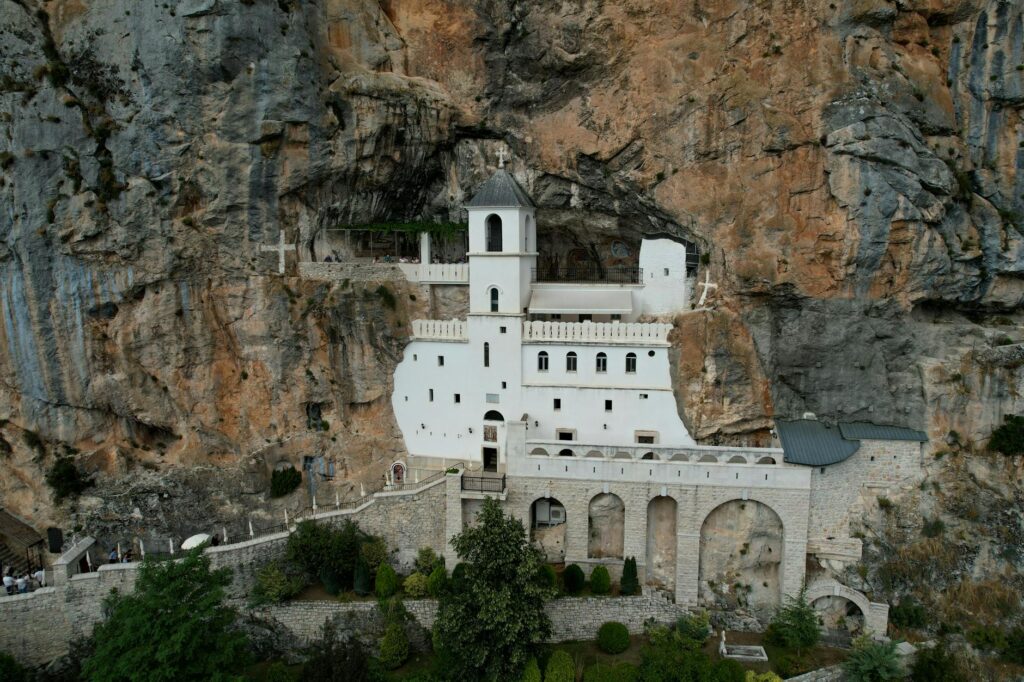 Montenegro, Selbstständigkeit, Lebenshaltung, Steuern, Natur, Visum